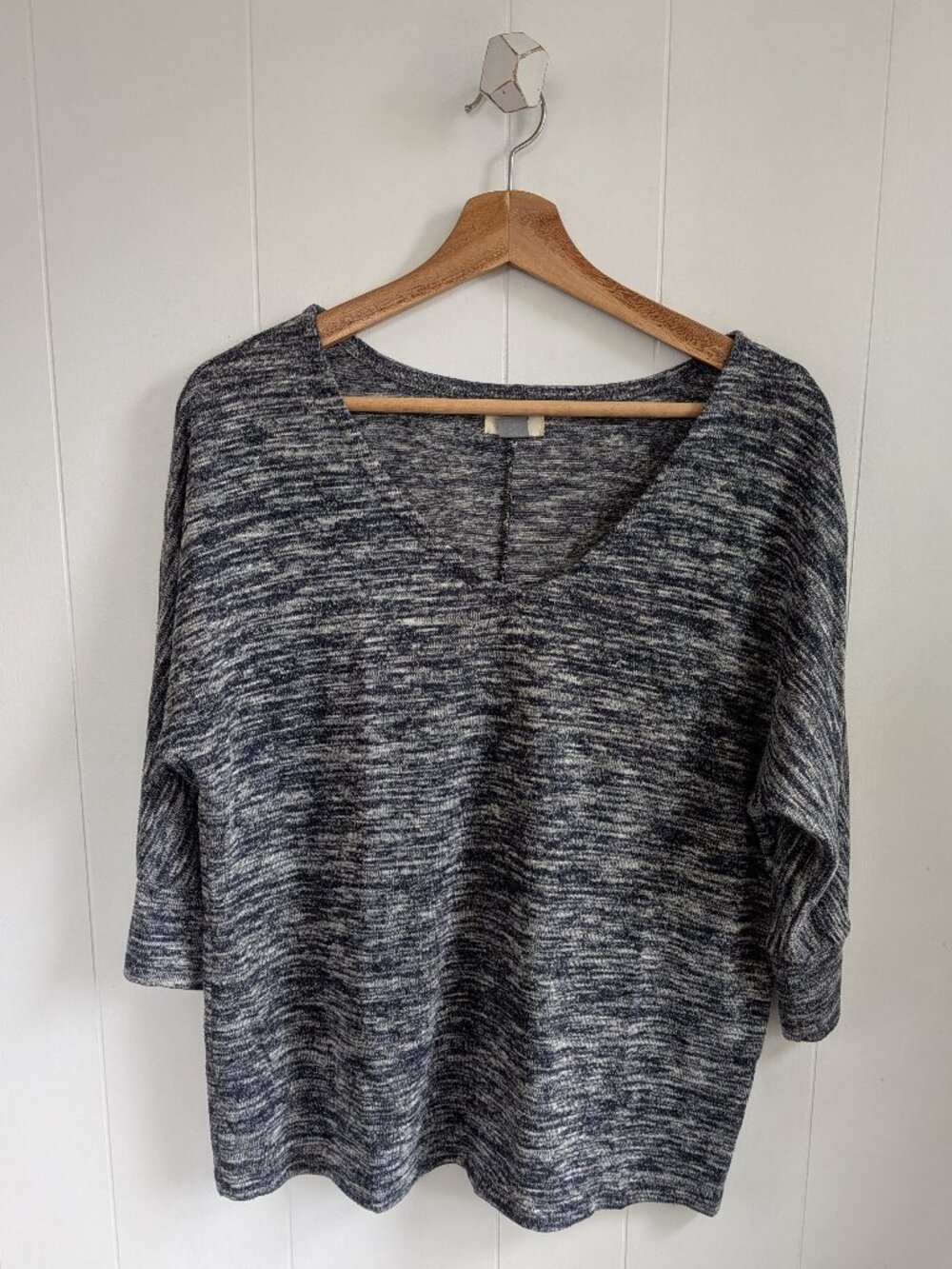 Old Navy Marled Black & White V-Neck Sweater Top